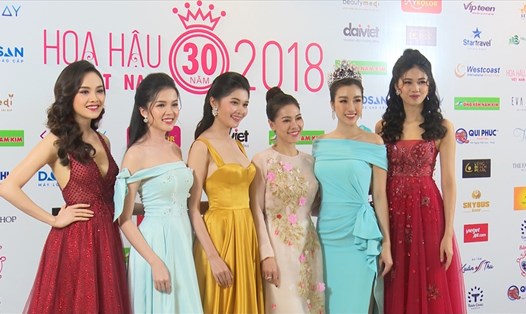 Dàn người đẹp tại họp báo Hoa hậu Việt Nam 2018. Ảnh: Anh Phú