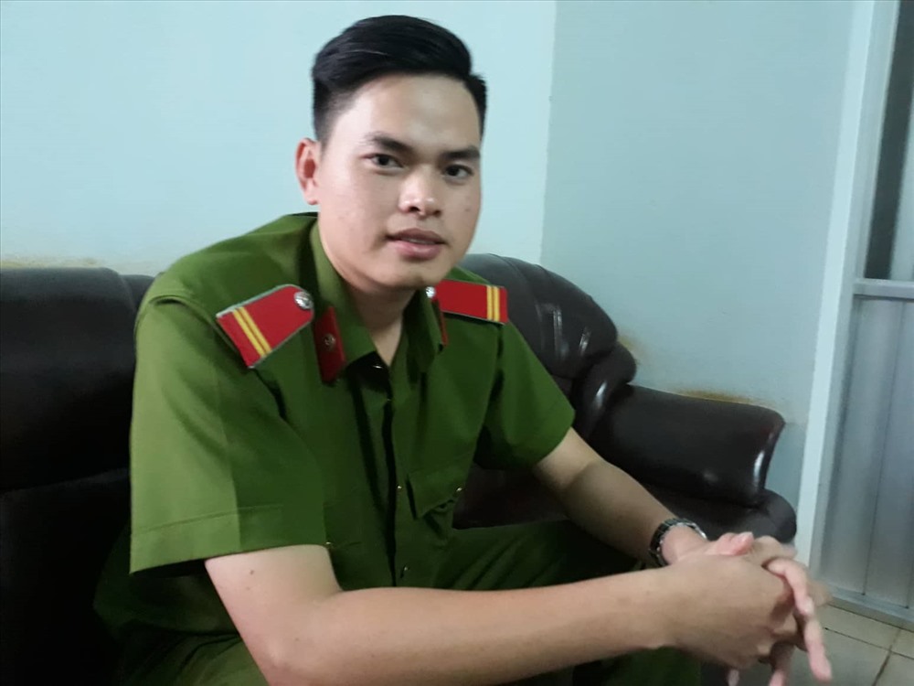 Trung sĩ Lê Văn Mông.