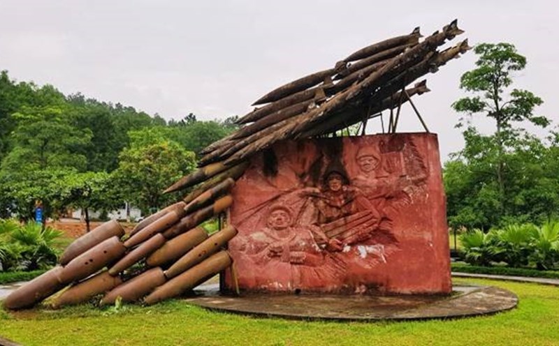 Kỷ vật kể chuyện tình yêu nơi tọa độ lửa Kỷ Vật Kể Chuyện Tình Yêu Nơi Tọa Độ Lửa