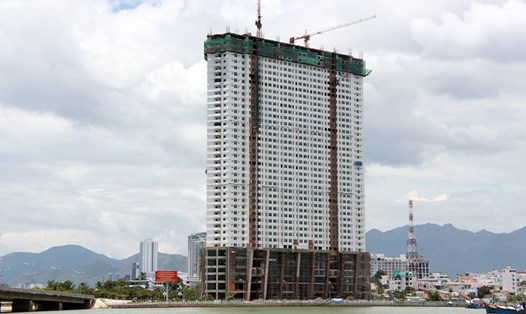 Khách sạn Mường Thanh Khánh Hòa xây vượt tầng.