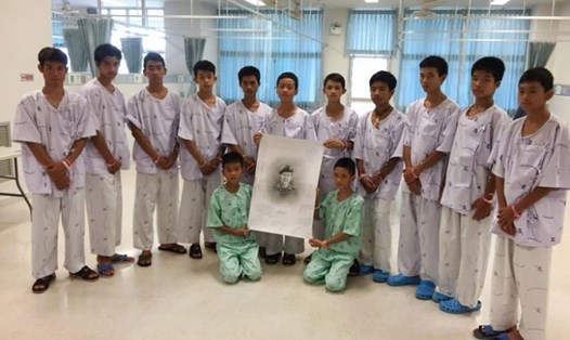 Đội bóng Thái Lan trong bệnh viện. Ảnh: AFP. 