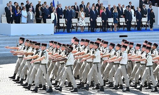 Ông Donald Trump trong lễ duyệt binh ở Pháp tháng 7.2017. Ảnh: Getty. 