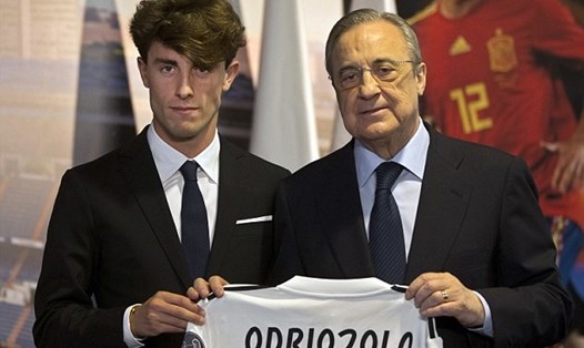 Real Madrid công bố bản hợp đồng Odriozola vào ngày 18.7. Ảnh: AP.