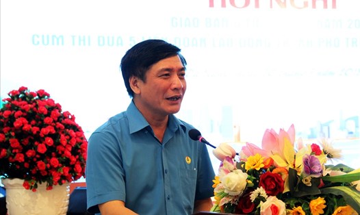 Ông Bùi Văn Cường - Chủ tịch LĐLĐ Việt Nam phát biểu tại hội nghị. Ảnh: N.T