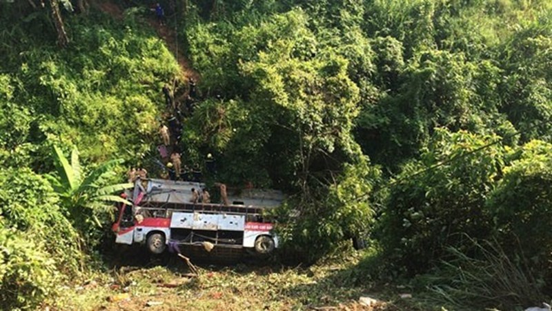 Tin tức tai nạn giao thông nóng nhất 24h: Thông tin mới nhất vụ xe khách lao vực Cao Bằng