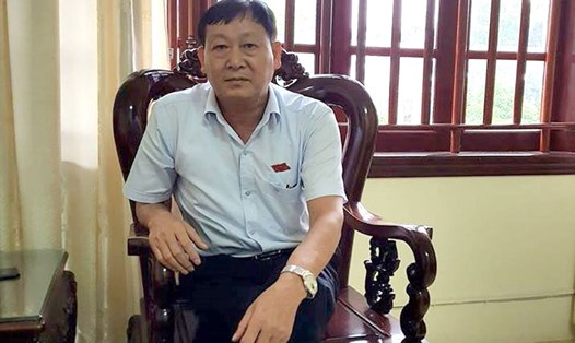 Ông Mai Khả Hằng - Phó Chủ tịch UBND huyện Quảng Xương - cho rằng, biết sai nhưng vẫn làm. Ảnh: X.H