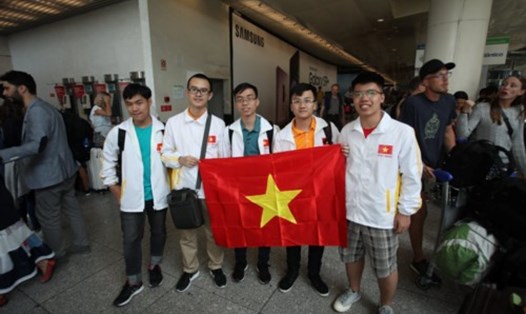 5 gương mặt của Việt Nam tham dự Olympic Vật lí Quốc tế tại Bồ Đào Nha