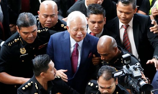 Cựu Thủ tướng Najib Nazak đến tòa ngày 4.7.2018. Ảnh: Reuters