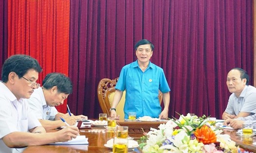 Chủ tịch Tổng LĐLĐ Việt Nam Bùi Văn Cường đề nghị LĐLĐ tỉnh Nghệ An có kế hoạch cụ thể triển khai thực hiện Nghị quyết ĐH CĐ. Ảnh: Quang Đại