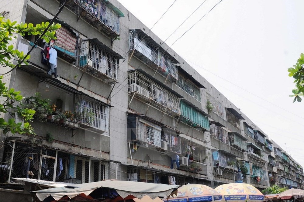 Vấn đề chỉnh trang đô thị với việc cải tạo hệ thống các chung cư cũ xuống cấp đang được UBND TPHCM quan tâm