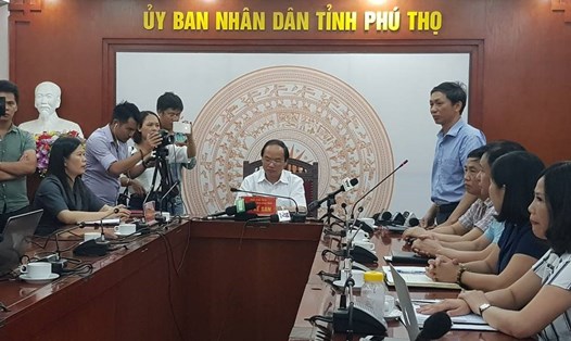Lãnh đạo tỉnh Phú Thọ trả lời báo chí xung quanh việc nhiều người nhiễm HIV ở một xã.