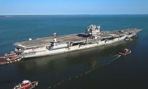 Xác tàu Enterprise ngoài khơi bang Washington, Mỹ năm 2013. Ảnh: USNI.