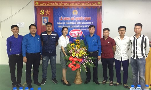 Lễ công bố quyết định thành lập CĐCS Chi nhánh Cty TNHH công nghệ cao SDS Hà Nội tại Bắc Giang. 