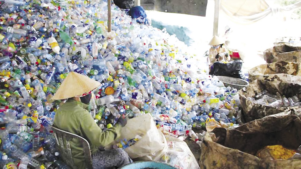 Việt Nam đứng thứ 5 trên thế giới về lượng xả rác thải nhựa ra biển nhưng cũng là một trong 4 nước chịu ảnh hưởng hàng đầu từ mối đe doạ này.