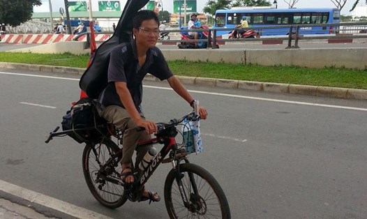 Tôi đạp xe trên đường phố Sài Gòn trong ngày 31.8.2014
