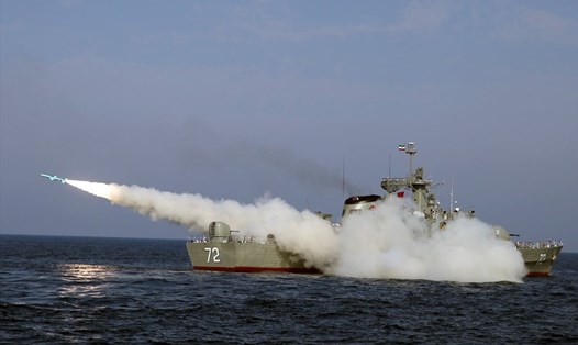 Hải quân Iran thử tên lửa năm 2016. Ảnh: Press TV
