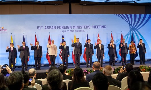 Hội nghị Bộ trưởng Ngoại giao ASEAN lần thứ 51 khai mạc sáng 2.8 tại Singapore. Ảnh: BNG