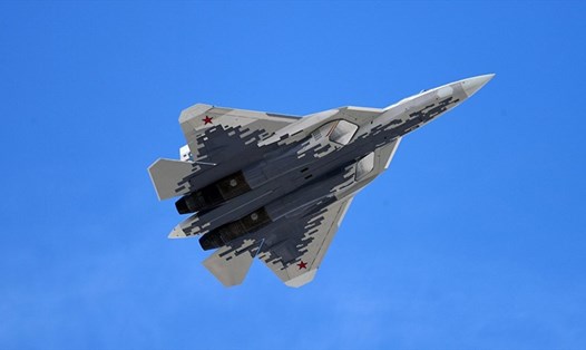 Máy bay tiêm kích thế hệ thứ 5 (Su-57) là tổ hợp hàng không “đỉnh cao về kỹ thuật” - Ảnh: TASS