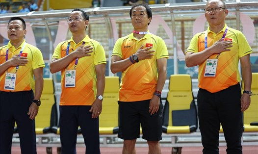 HLV Park Hang-seo cho thấy cái duyên khi đối đầu với các đội bóng đến từ Tây Á. Ảnh: Đ.Đ