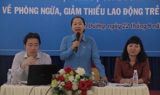 Phó Chủ tịch Tổng LĐLĐ VN Nguyễn Thị Thu Hồng chủ trì buổi tập huấn