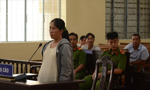 Nguyễn Thị Hằng Ni tại tòa