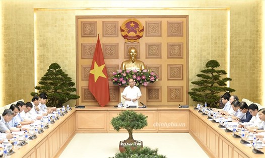 Thủ tướng Nguyễn Xuân Phúc phát biểu chỉ đạo cuộc họp. Ảnh: Quang Hiếu VGP
