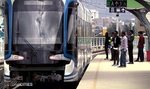 Hệ thống đường sắt đô thị đầu tiên ở thủ đô Addis Ababa, Ethiopia.