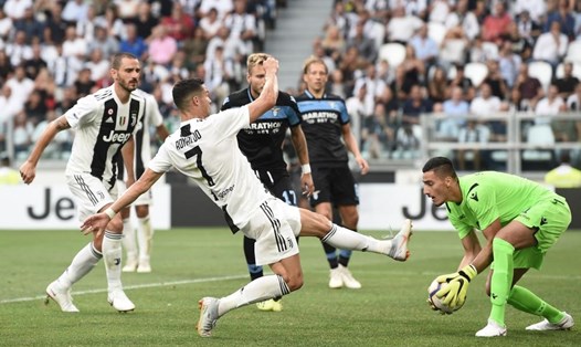 Ronaldo tịt ngòi sau 2 trận ở Serie A.
