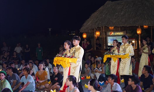 Nghi thức bông hồng cài áo