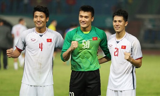 Hàng phòng ngự và thủ môn U23 Việt Nam là đội duy nhất giữ sạch lưới đến thời điểm này của ASIAD 18. Ảnh: Đ.Đ