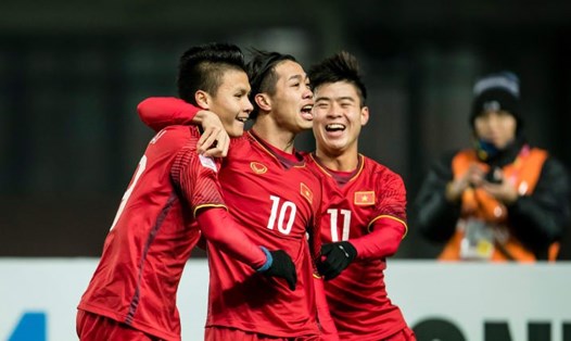 Công Phượng được HLV Park Hang-seo bố trí đá cặp với Anh Đức trên hàng công U23 Việt Nam. 