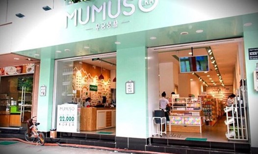 Một cửa hàng Mumuso với nhãn hiệu Hàn Quốc tại Việt Nam. Ảnh: NLĐ.