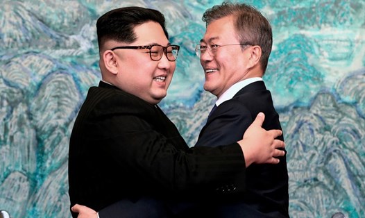 Tổng thống Hàn Quốc và lãnh đạo Triều Tiên. Ảnh: NYT