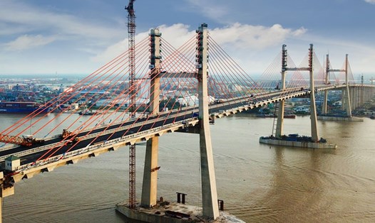 Cầu Bạch Đằng - cây cầu do các kỹ sư người Việt Nam thiết kế và thi công. Ảnh: Đỗ Phương.