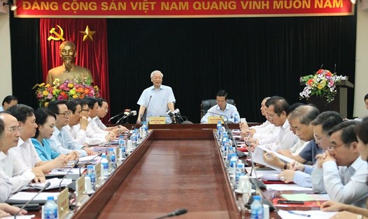 Tổng Bí thư Nguyễn Phú Trọng làm việc với Ban Tuyên giáo Trung ương ngày 1-8-2018. Ảnh: tuyengiao.vn.