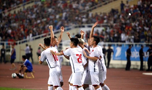 Siêu phẩm của Văn Hậu giúp U23 Việt Nam có được chiến thắng 1-0 trước U23 Oman, qua đó sớm vô địch giải tứ hùng chỉ sau 2 trận đấu. Ảnh: Đ.H