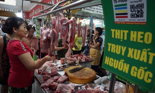 Điểm bán thịt có truy xuất nguồn gốc tại TPHCM. Ảnh: PV