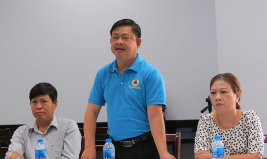 Ông Nguyễn Hữu Tuấn - Chủ tịch CĐ Cty Dệt May Thành Công - chia sẻ tại buổi tọa đàm Ảnh: PV