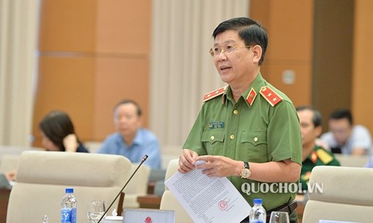 Thứ trưởng Bộ Công an Nguyễn Văn Sơn phát biểu tại phiên thảo luận của Ủy ban thường vụ Quốc hội cho ý kiến về việc giải trình, tiếp thu, chỉnh lý dự án Luật Đặc xá (sửa đổi). Ảnh Q.H