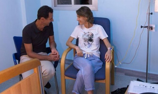 Vợ chồng Tổng thống Syria trong bệnh viện. Ảnh: Reuters. 