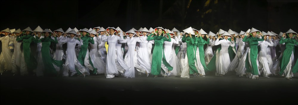 Áo dài trong "Ký ức Hội An"