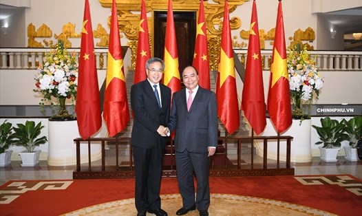 Thủ tướng Nguyễn Xuân Phúc và Phó Thủ tướng Trung Quốc Hồ Xuân Hoa. Ảnh: VGP.
