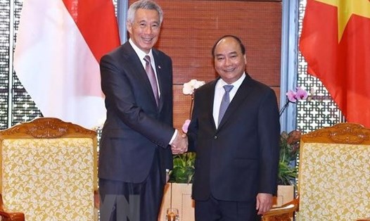 Thủ tướng Nguyễn Xuân Phúc tiếp Thủ tướng Singapore Lý Hiển Long. Ảnh: TTXVN