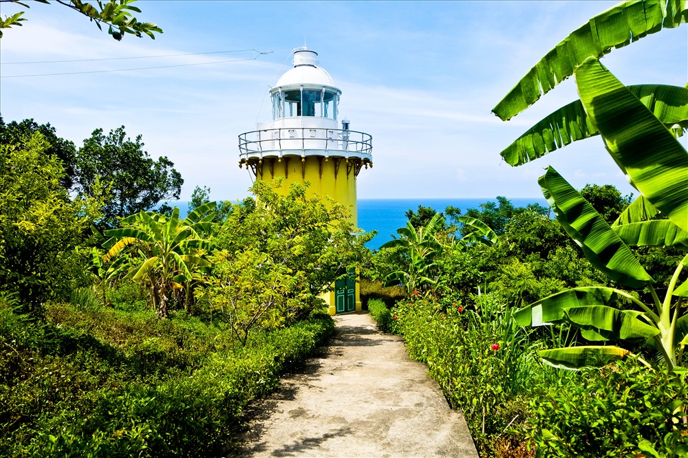 Ngọn hải đăng Tiên Sa trên bán đảo Sơn Trà. 