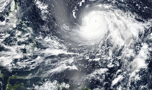 Hình ảnh vệ tinh của NASA khi bão Mangkhut sắp tới Philippines.