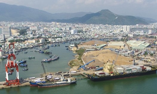 Toàn cảnh Cảng Quy Nhơn. Ảnh: Nguyễn Dũng