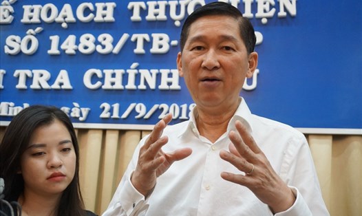 Ông Trần Vĩnh Tuyến - Phó chủ tịch UBND TPHCM trả lời báo chí sau buổi họp báo sáng 21.9.  Ảnh: M.Q