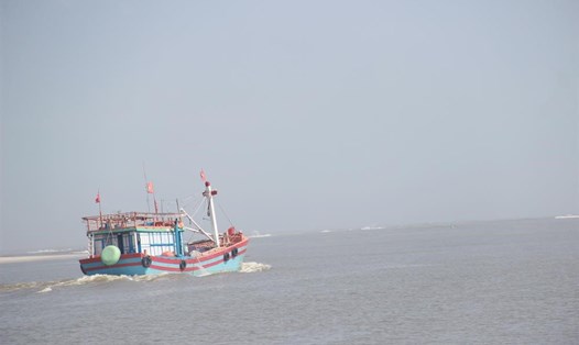 Lực lượng chức năng đang tích cực tìm kiếm 6 ngư dân trên một  tàu cá của tỉnh Bình Định mất tích sau cơn bão số 6. Ảnh minh họa.