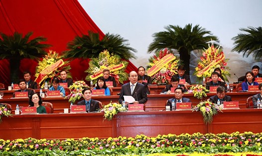 Thủ tướng Chính phủ Nguyễn Xuân Phúc phát biểu tại Đại hội XII Công đoàn Việt Nam chiều 24.9. Ảnh: HẢI NGUYỄN