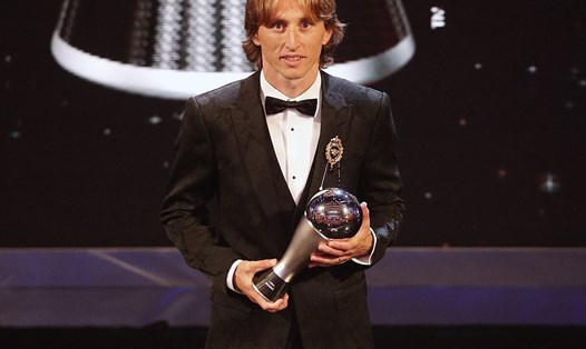 Luka Modric xứng đáng khi được xướng tên ở lễ trao giải The Best. Ảnh: AP.